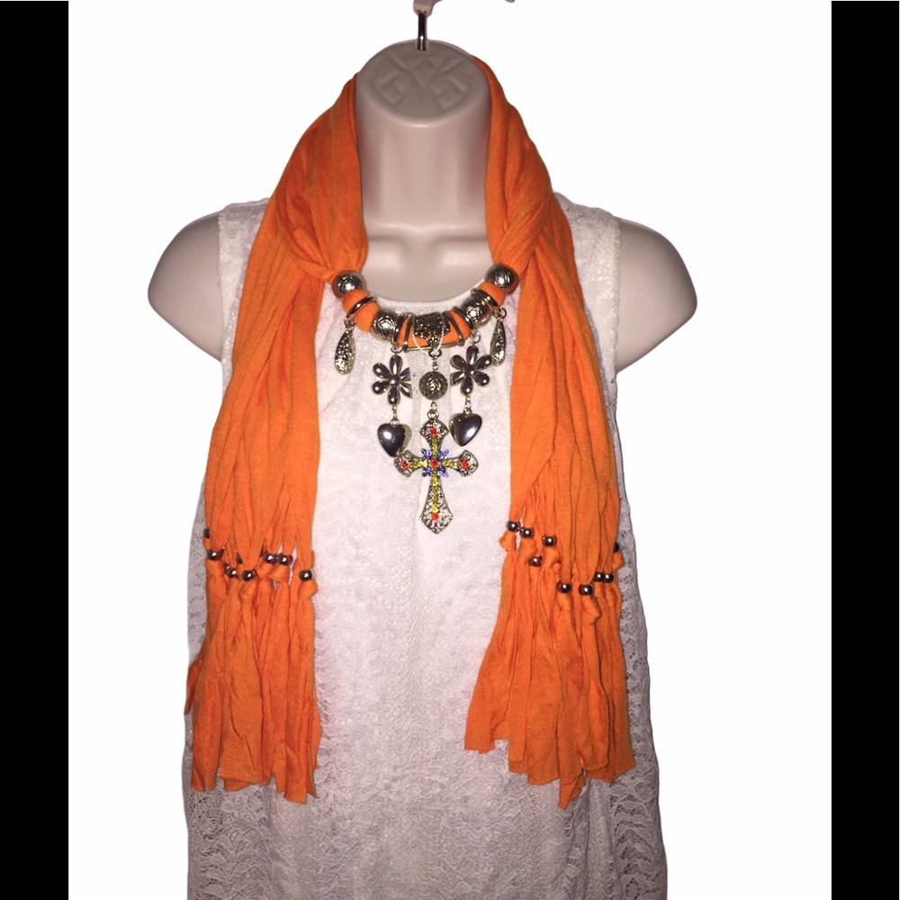 🎀 🆕 Boho/ Chic scarf necklace